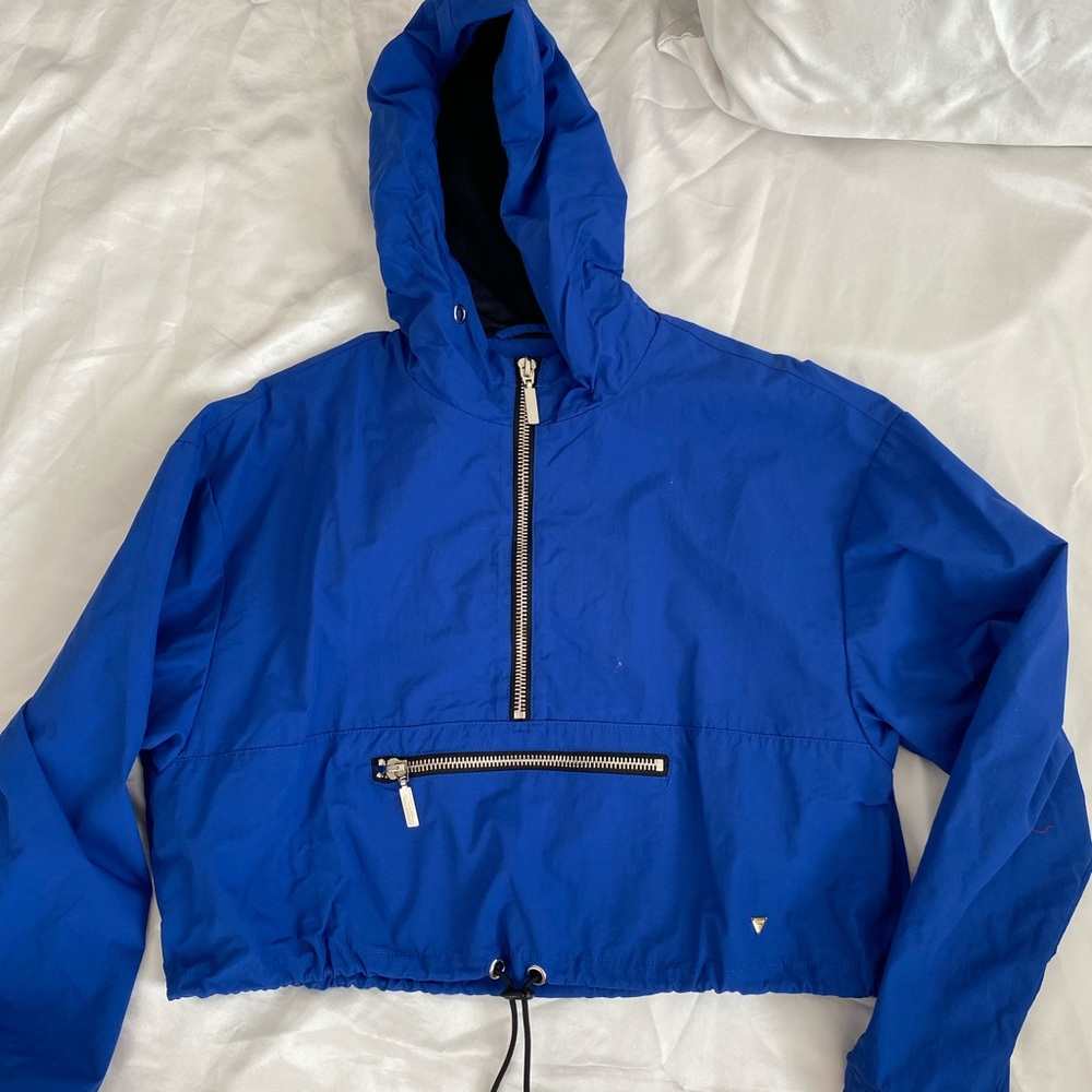 Blue cropped Guess hoodie
